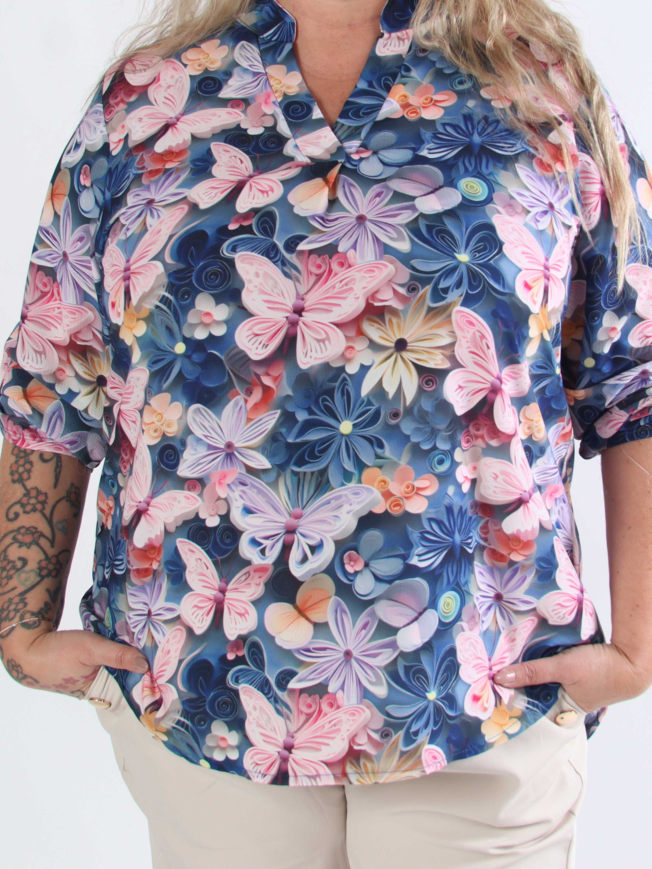 Vanesa Butterfly - Plus size tunika i viskos med fjärilsmönster